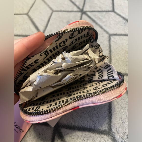 New Juicy Couture Wristlet - Picture 3 of 3